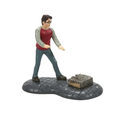 Department 56 Harry & His Monster Book< Harry Potter Village